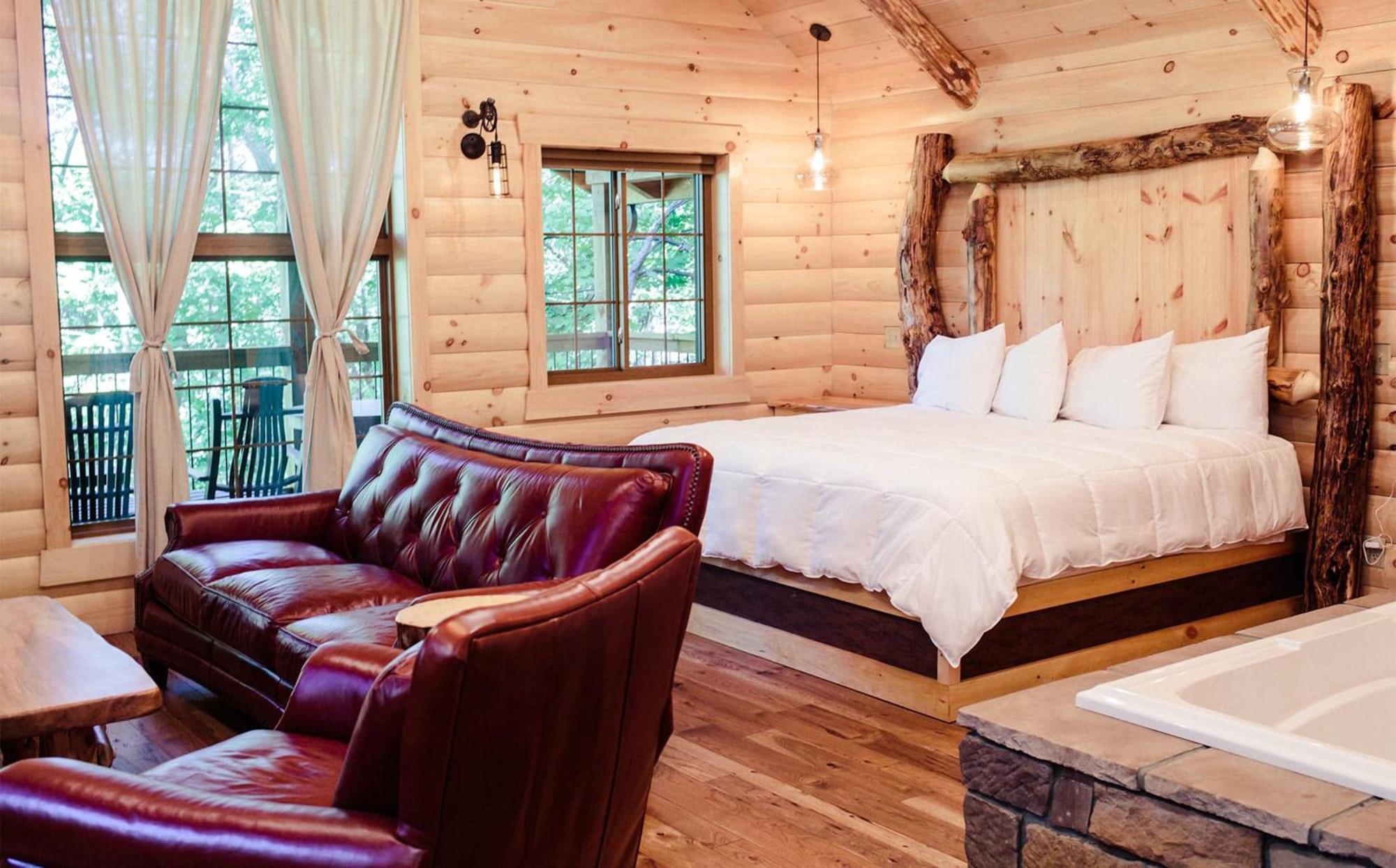 Cricket Hill Treehouse B By Amish Country Lodging Милърсбърг Екстериор снимка